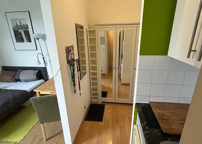 Zentral Am Bahnhof Mit Kueche, Badezimmer, Gratis Parkplatz & Wlan Апартаменты Регенсбург